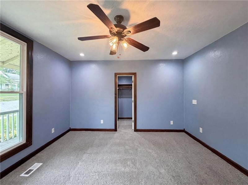 423 Missouri St, Liberty, MO 64068