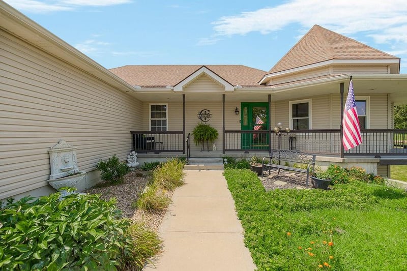 7368 Karen Rd, Trimble, MO 64492