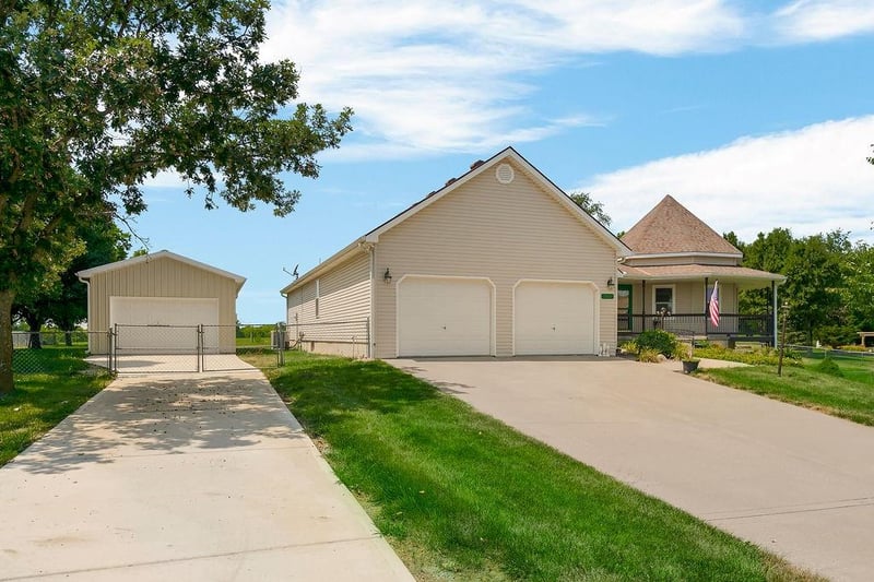 7368 Karen Rd, Trimble, MO 64492