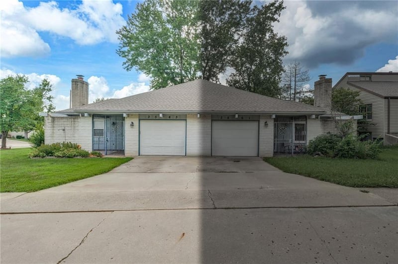 3565 Cambridge Ave, Topeka, KS 66614