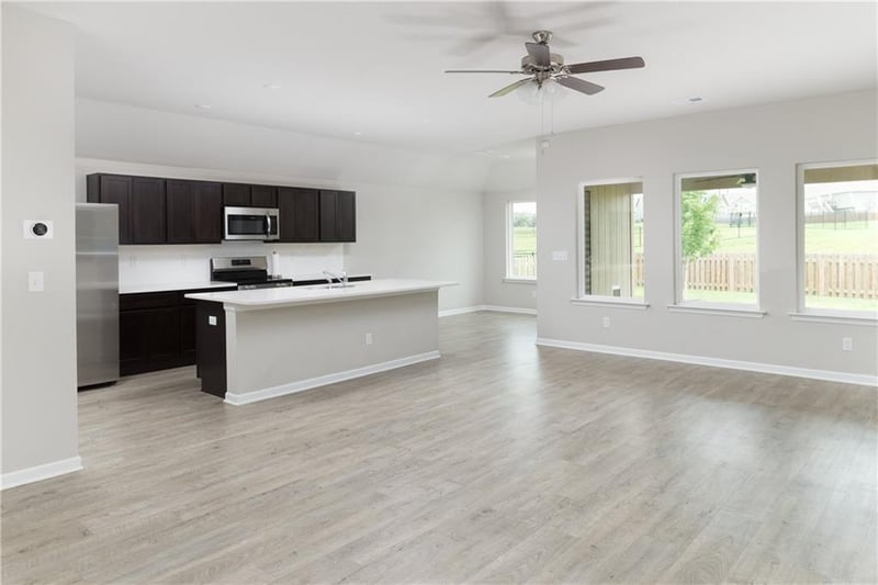 1606 Maci Dr, Belton, MO 64012