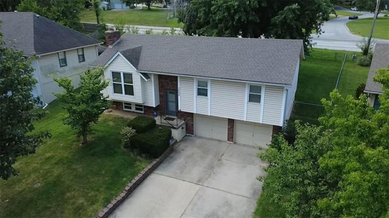 3008 Bryn Mawr Dr, Independence, MO 64057