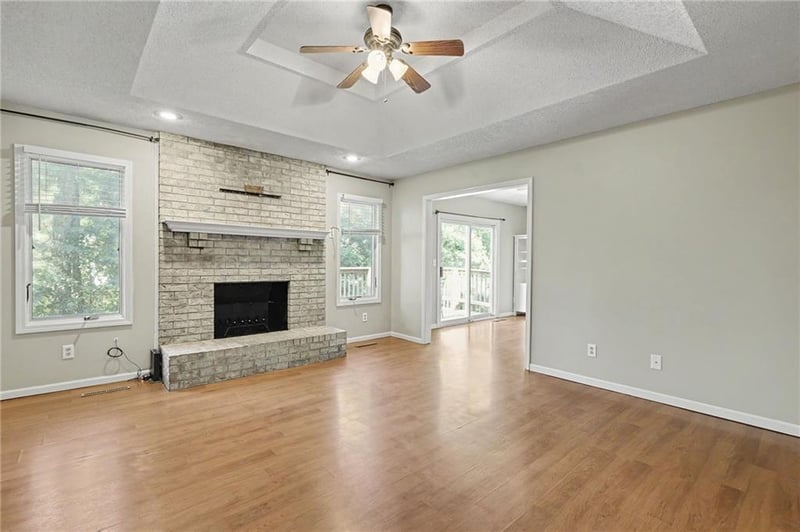17 Sandi Cir, Dearborn, MO 64439