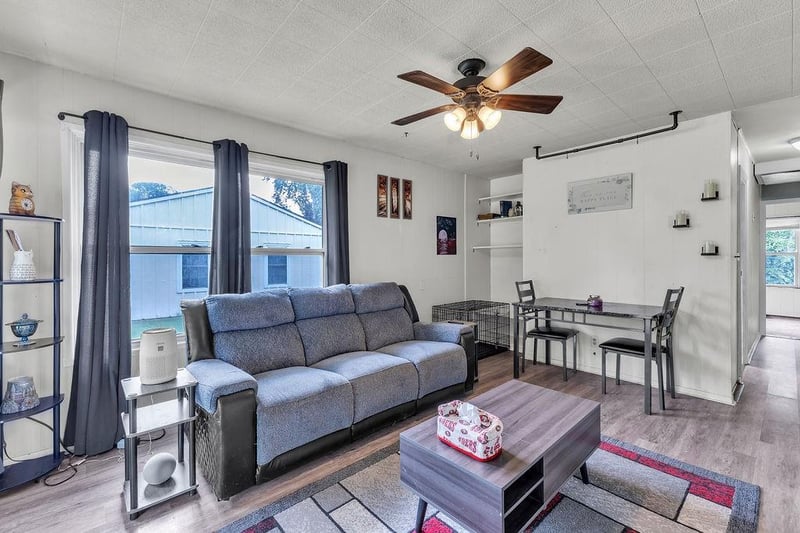4904 Shawnee Rd, St Joseph, MO 64503