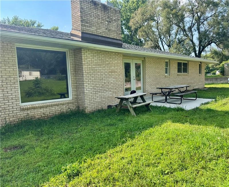 506 Atchison St, Oskaloosa, KS 66066