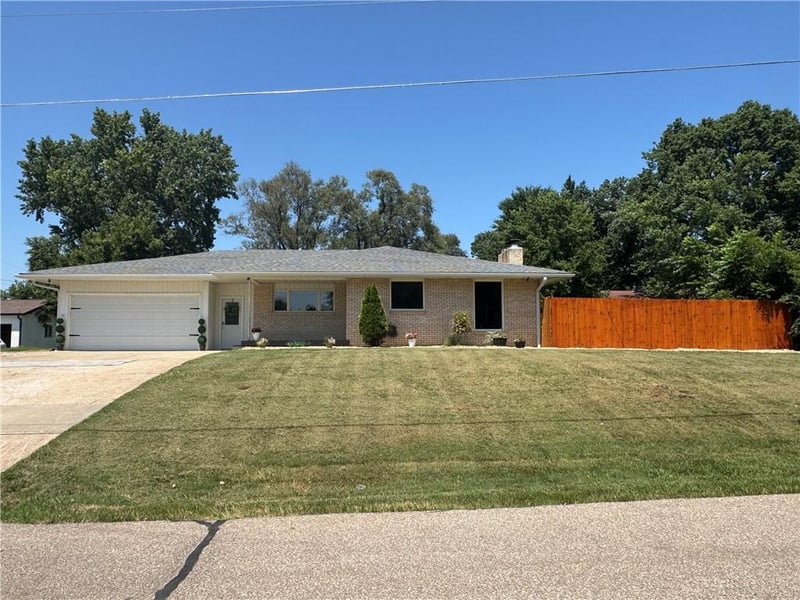 506 Atchison St, Oskaloosa, KS 66066