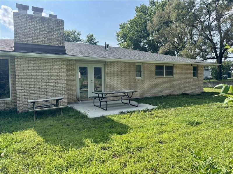 506 Atchison St, Oskaloosa, KS 66066