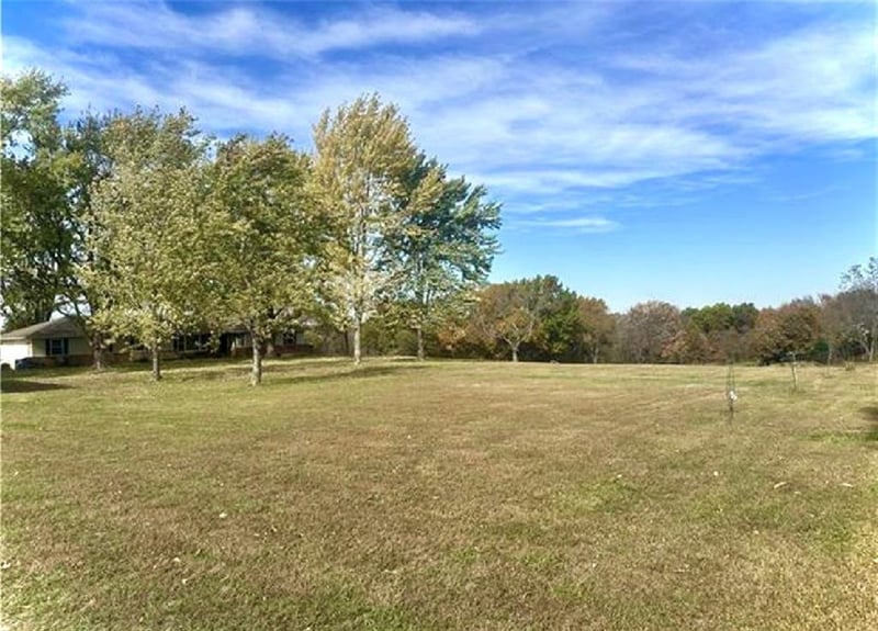 740 1101st Rd, Holden, MO 64040