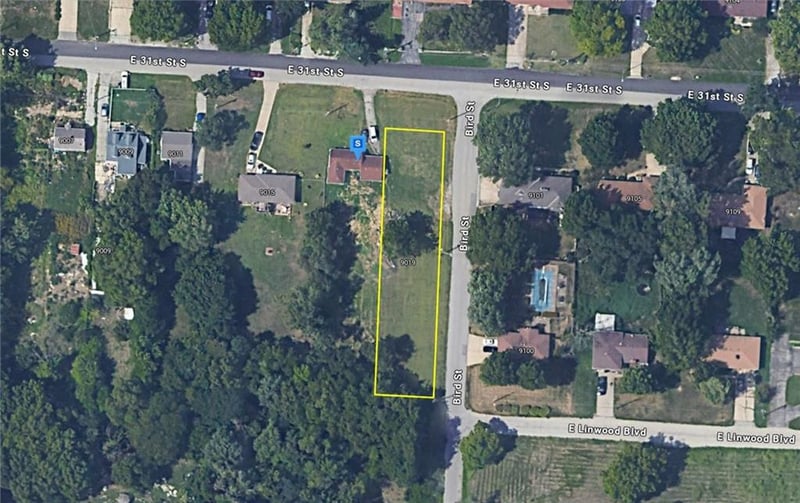 9021 31st St, Independence, MO 64052