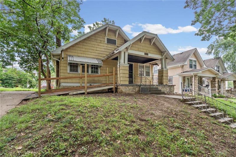 4219 Terrace St, Kansas City, MO 64111