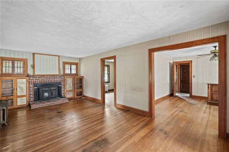 4219 Terrace St, Kansas City, MO 64111