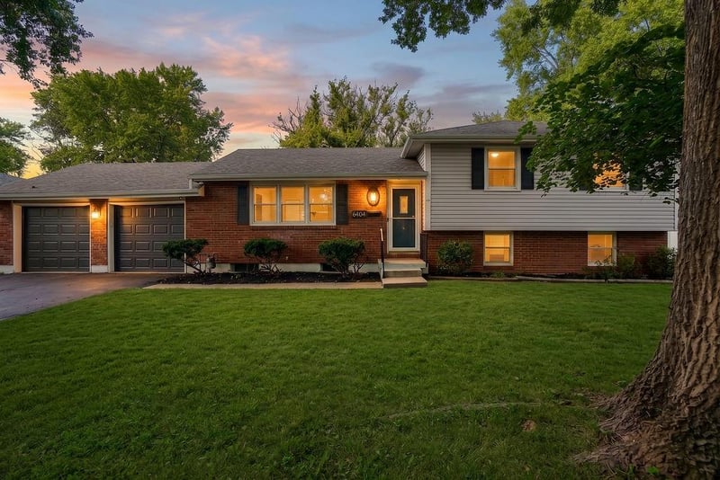 6404 133rd Ter, Grandview, MO 64030