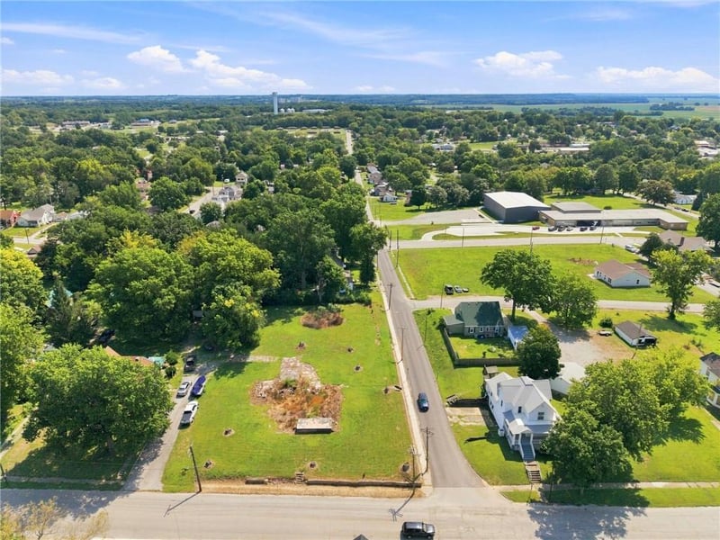 404 Main St, Carrollton, MO 64633