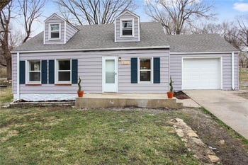 9028 Mcgee St, Kansas City, MO 64114