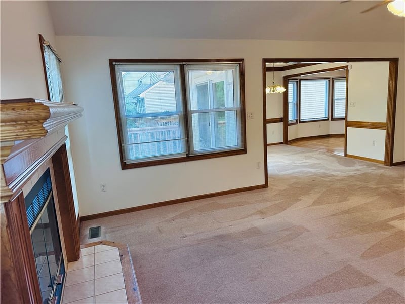 19009 34 St, Independence, MO 64057