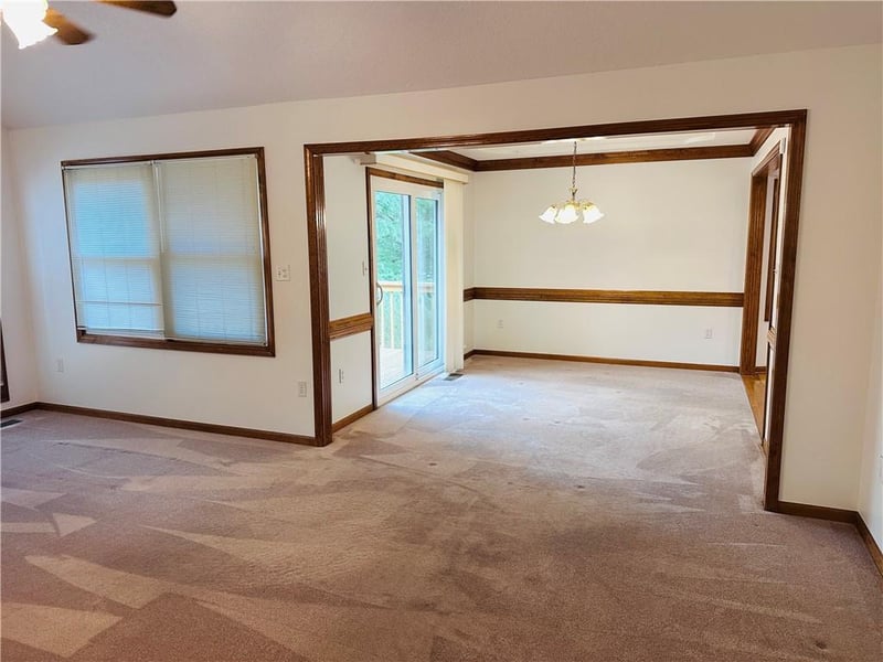 19009 34 St, Independence, MO 64057