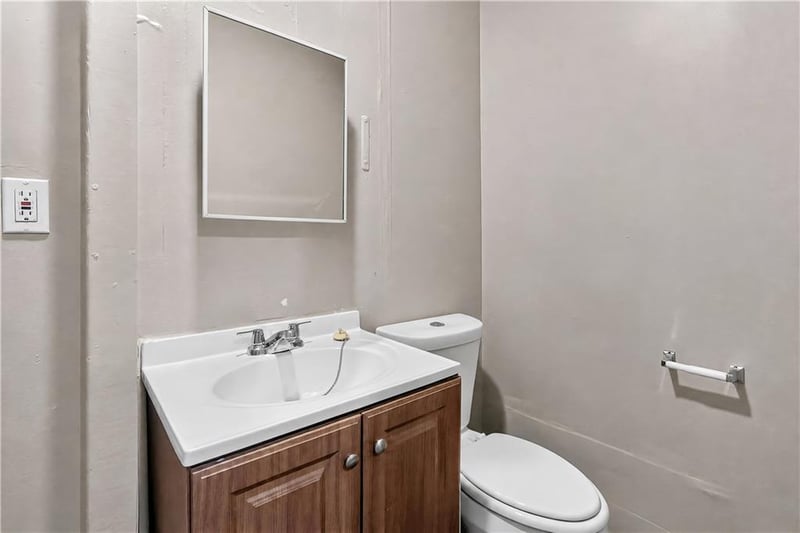 3923 Nebraska Ave, Kansas City, KS 66102