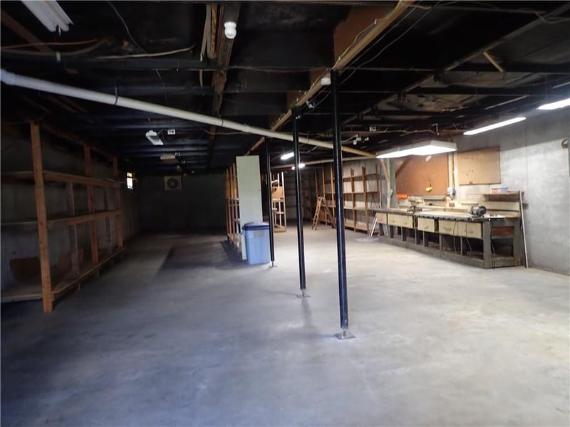 1459 County Road 1001 Rd, Butler, MO 64730
