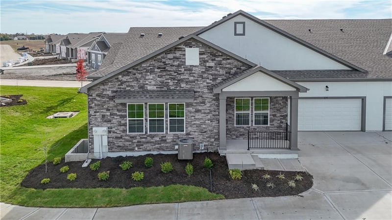 145 Diane Dr, Olathe, KS 66061