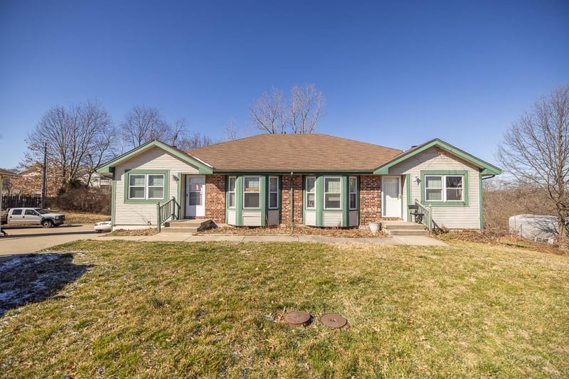 1620 - 1622 Swope Dr, Independence, MO 64057