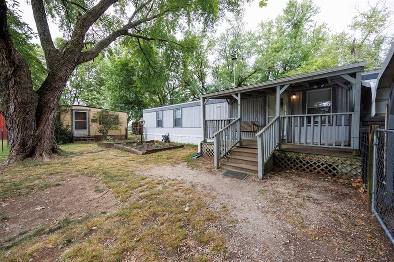 205 Olive St, Tyro, KS 67364