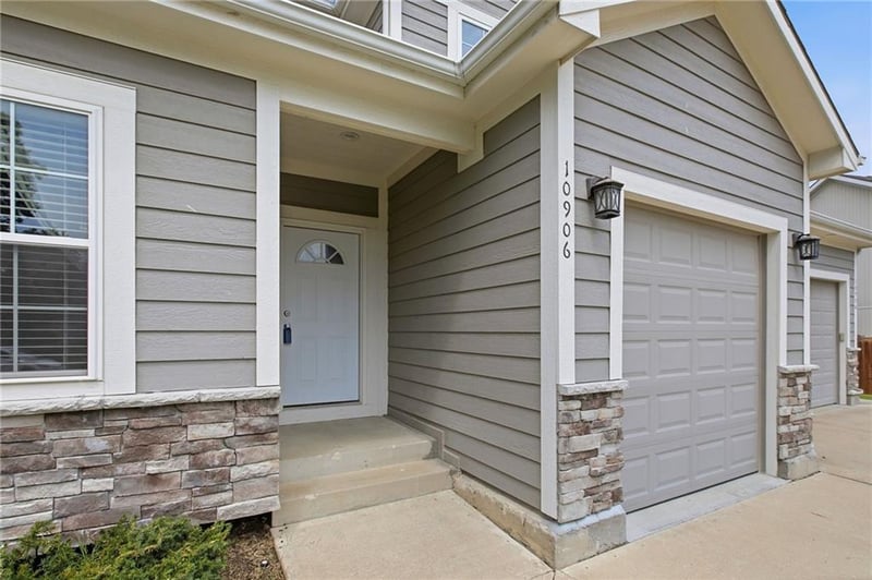 10906 115th St, Overland Park, KS 66210