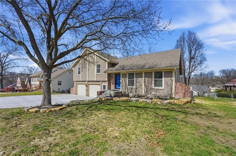 518 65th Ter, Kansas City, MO 64118
