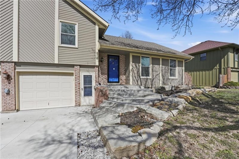 518 65th Ter, Kansas City, MO 64118