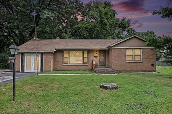 2449 S 49th Ter, Kansas City, KS 66106