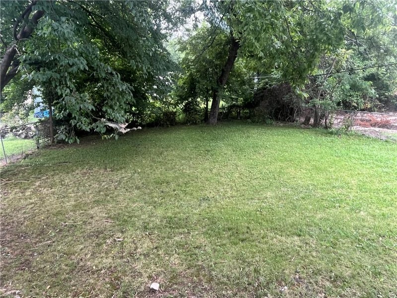 8320 Wabash Ave, Kansas City, MO 64132