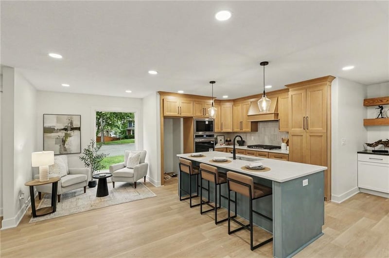 13303 105th St, Lenexa, KS 66215
