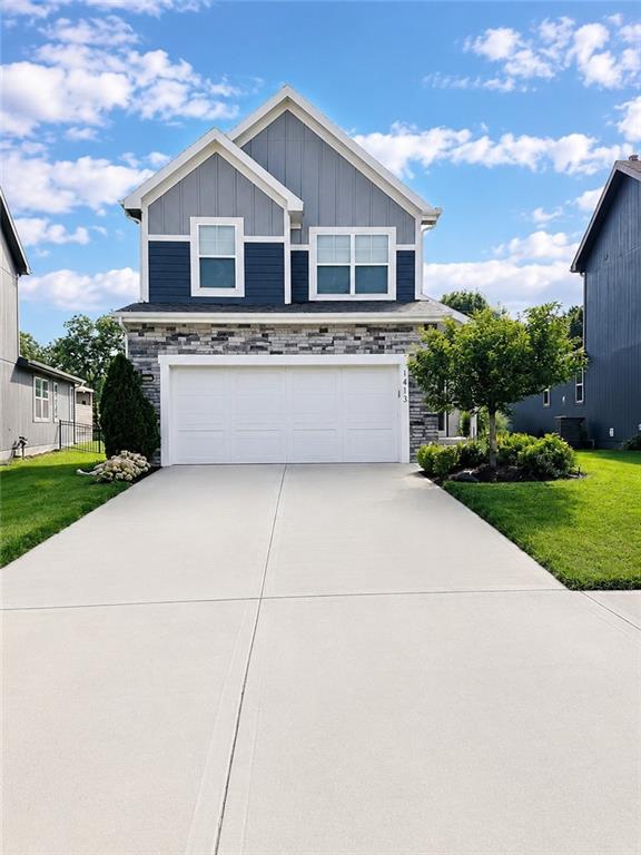 1413 Newport Ln, Raymore, MO 64083