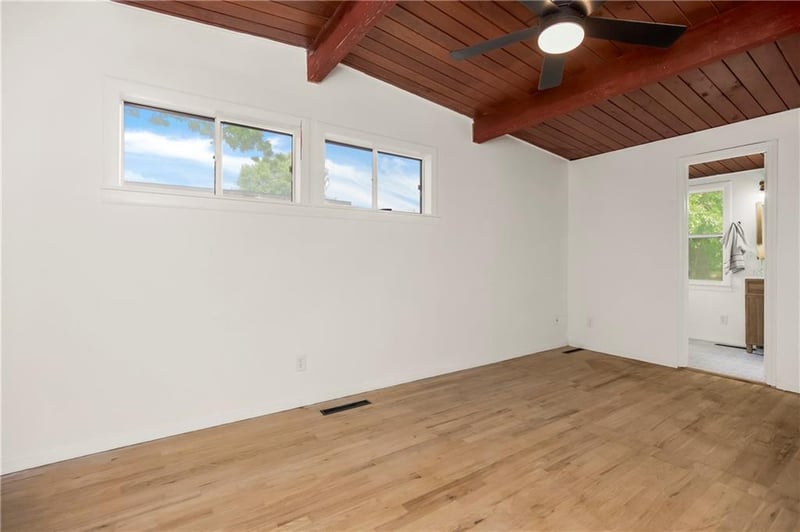 11120 35th Ter, Independence, MO 64052