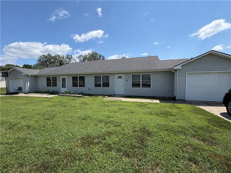 12041206 Vermont St, Elwood, KS 66024