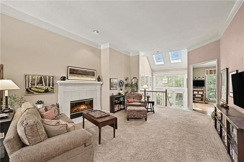 12620 Cedar St, Leawood, KS 66209