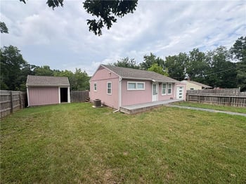 9122 Askew Ave, Kansas City, MO 64132