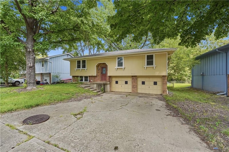 6493 Delta Ave, Kansas City, MO 64151