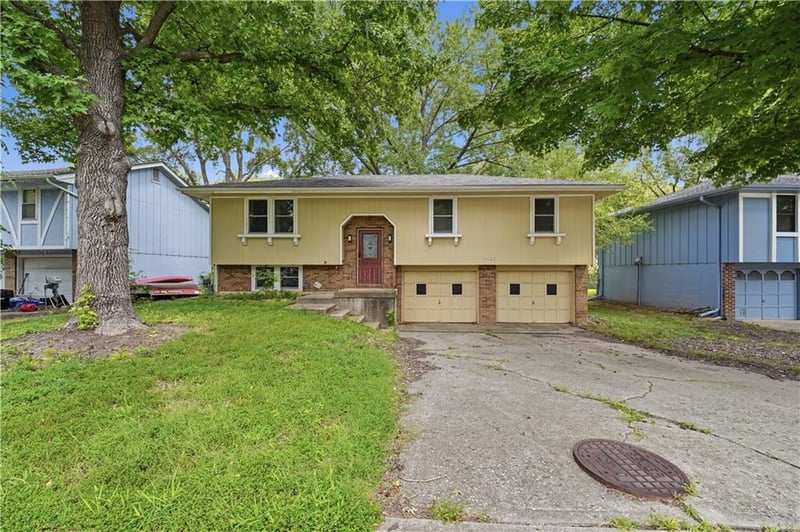 6493 Delta Ave, Kansas City, MO 64151