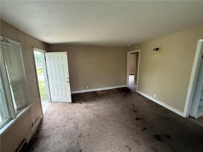 5521 Hardesty Ave, Kansas City, MO 64130