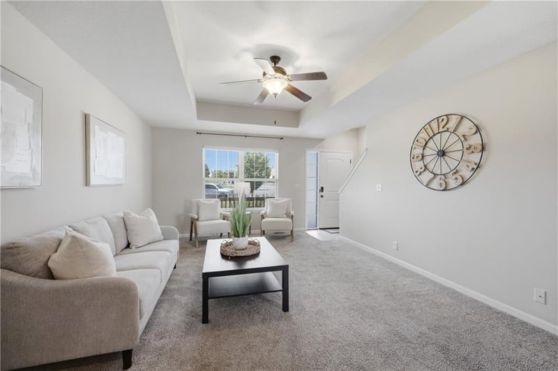 408 Sunflower Dr, Raymore, MO 64083