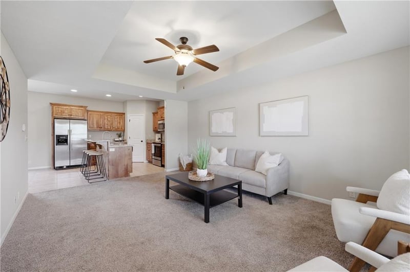 408 Sunflower Dr, Raymore, MO 64083