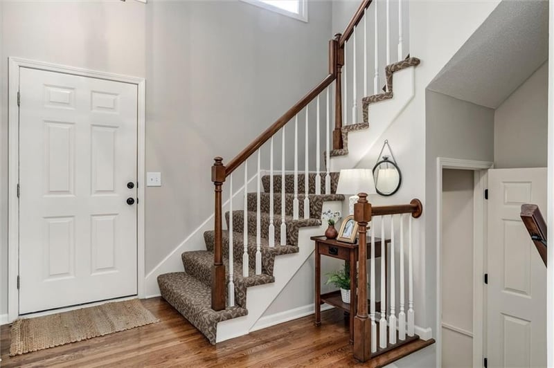 15471 S Wyandotte Dr, Olathe, KS 66062
