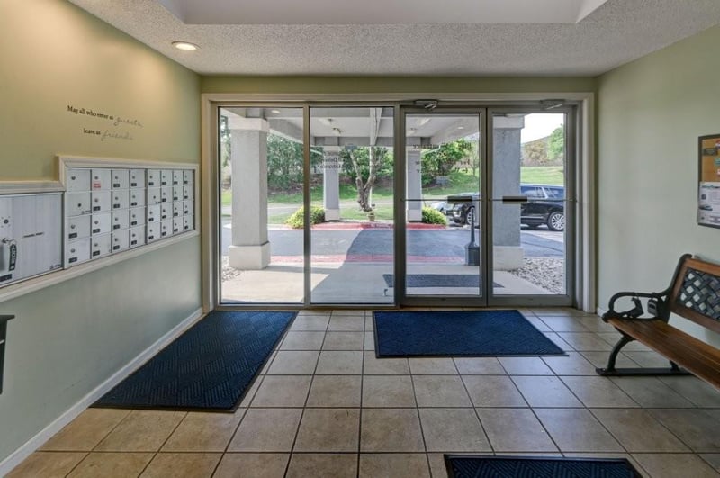 17800 Bolger Rd #247A, Independence, MO 64055