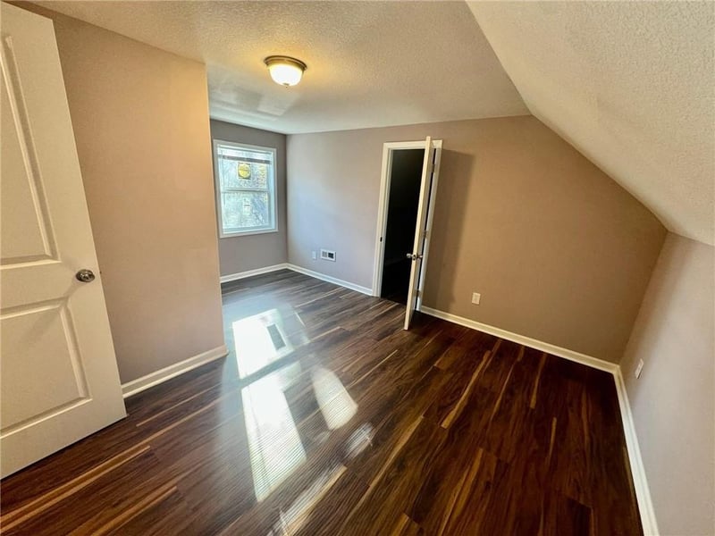 4711 43rd St, Kansas City, MO 64130