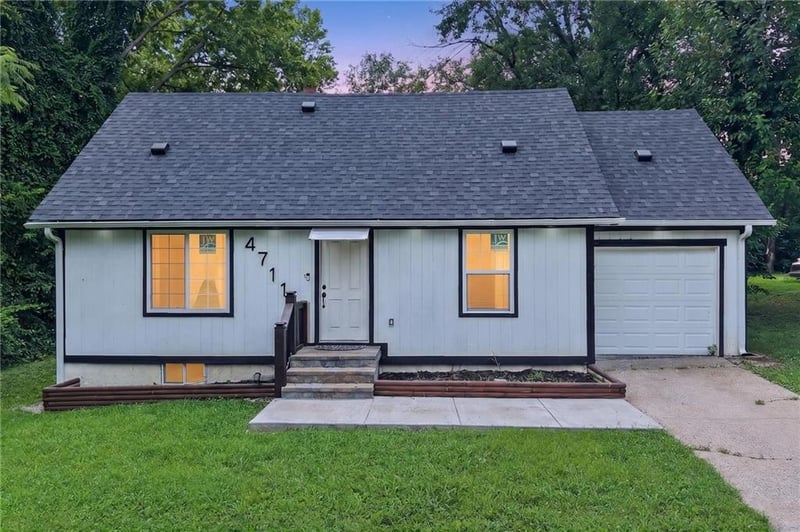 4711 E 43rd St, Kansas City, MO 64130