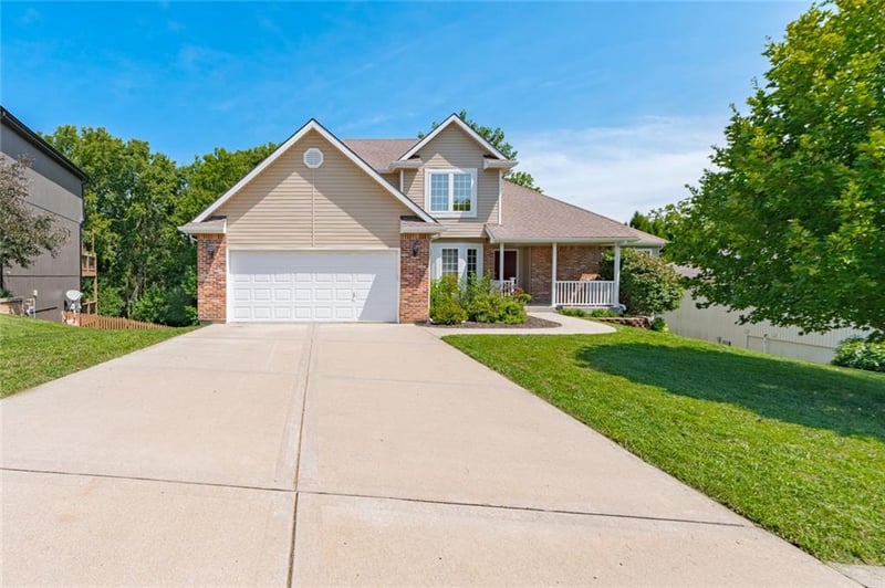 1517 Duncan Dr, Liberty, MO 64068