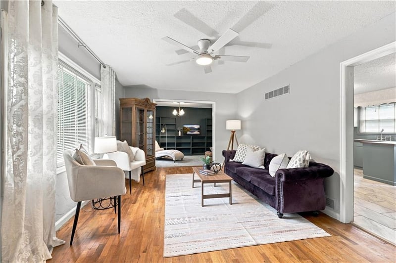 1007 Logan Ave, Independence, MO 64050