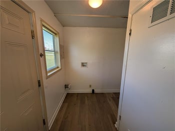 9537 Harrison St, Kansas City, MO 64131