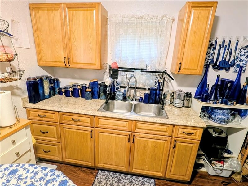 9537 Harrison St, Kansas City, MO 64131