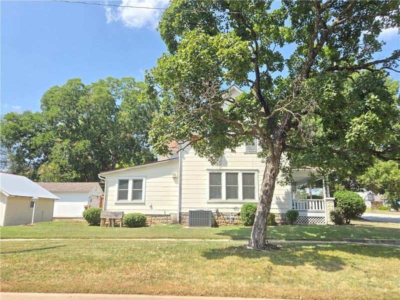 1101 Pennsylvania Ave, Independence, KS 67301